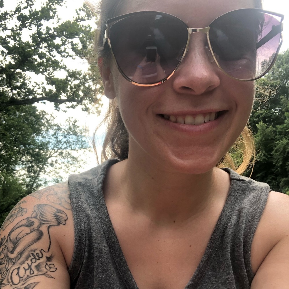 Meet your Posher, Ashley
